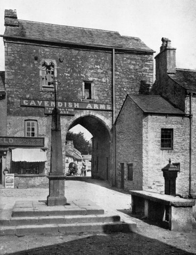 Cartmel Manastırı Kapısı, Cartmel, Cumbria, 1924-1926. by Valentine and Sons Ltd