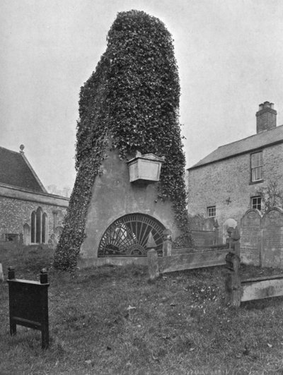 Yerden bir mezar, Pinner Churchyard, Londra, 1924-1926 by Valentine and Sons Ltd