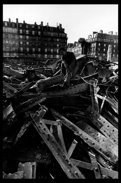 Ağustos 1971'de Paris'teki merkez pazarın yıkılması(s/b fotoğraf) by Victor Baltard