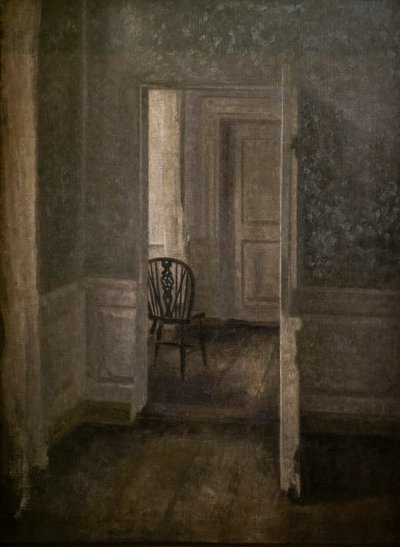 Windsor sandalyeli iç mekan by Vilhelm Hammershoi