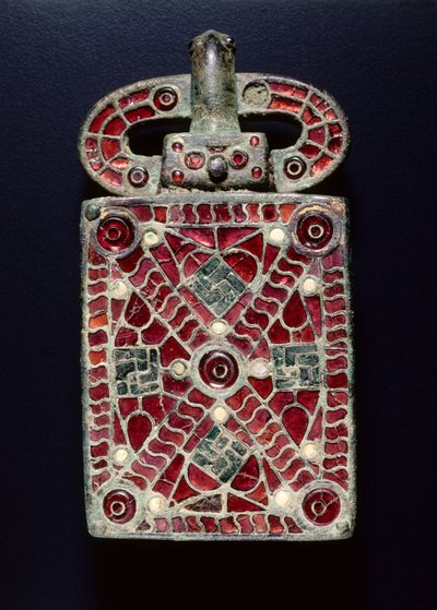 Kemer Tokası, c.525-560 (granatlı bronz, cam, sedef, altın varak, yaldız izleri; bronz ve cam) by Visigothic Visigothic