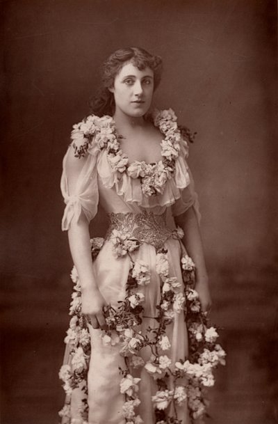 ""Julia Neilson (1868-1957) İngiliz aktris.(woodburytype) by W. and D. (after) Downey