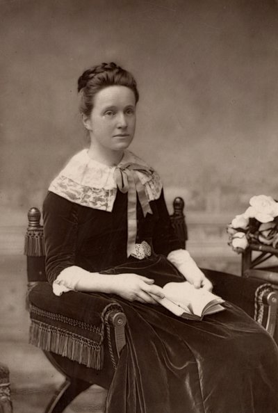 ""Millicent Fawcett (Garrett doğumlu - 1947-1929) İngiliz feminist, 50 yıldır kadınların oy hakkı hareketinin lideri. Öncü kadın doktor Elizabeth Garrett Anderson'ın kız kardeşi; kör radikal politikacı Henry Fawcett'in karısı (woodburytyp by W. and D. (after) Downey