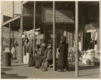 Kaldırım Sahnesi, Selma, Alabama by Walker Evans