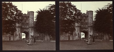 Gatehouse, Piskoposluk Sarayı, Wells, Mendip, Somerset, 1913. by Walter Edward Zehetmayr