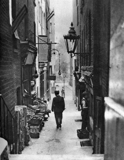 George Court, Strand