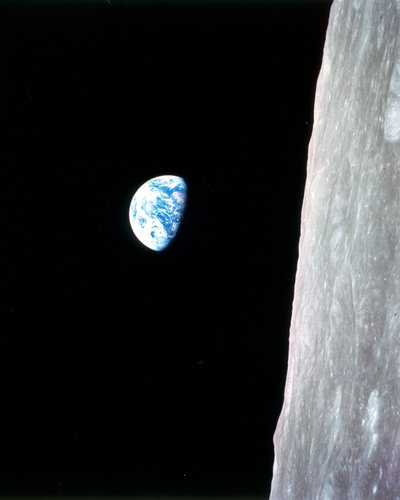 Earthrise - Apollo 8, 24 Aralık 1968. by William A Anders