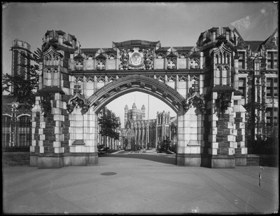 New York City College of New York kampüsünün Amsterdam Avenue kapısı, New York City, 13 Temmuz 1914 by William Davis Hassler