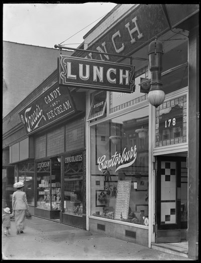 Canterbury Öğle Yemeği işareti, 202 (veya 178) E. 125th Street, New York City, 2 Mayıs 1916 by William Davis Hassler