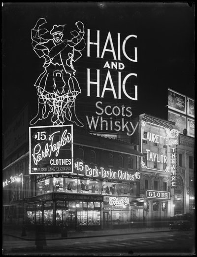 Haig ve Haig Viski için ışıklı tabela, New York City, 6 Ocak 1917 by William Davis Hassler