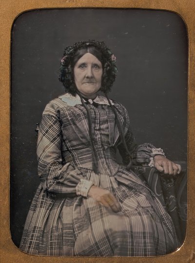 Ekose Elbise ve Bone Giyen Oturan Yaşlı Kadın, 1854-60. by William Hardy Kent