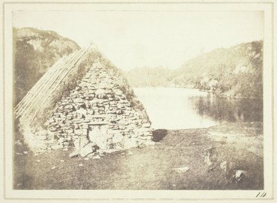 Loch Katrine Kıyılarında Yayla Kulübesi by William Henry Fox Talbot