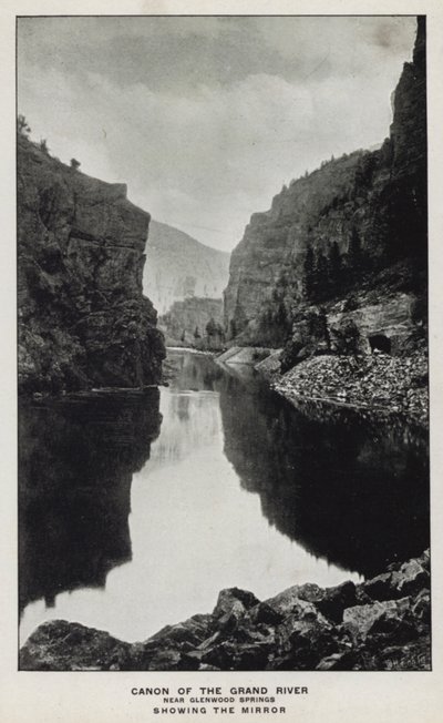 Colorado Kanyonları: Grand River Canon, Glenwood Springs Yakınında, Aynayı Gösteriyor (s/b fotoğraf) by William Henry Jackson