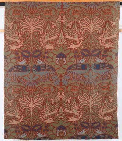 Tavus kuşu bir ejderha, elle dikilmiş dimi perde, Morris & Co., 1878 by William Morris