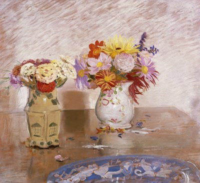 İki Vazo Çiçek ve Mavi Bir Tabak by William Nicholson