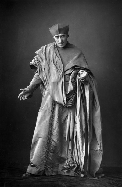 Henry Irving 1838-1905, İngiliz aktör, 1893. by William and Daniel Downey