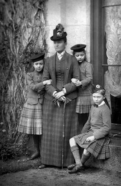 Prusya Prensesi Louise Margaret 1860-1917, Connaught ve Strathearn Düşesi, 1893. by William and Daniel Downey