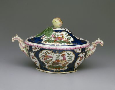 Turen, c.1780 by Worcester Porcelain Manufactory