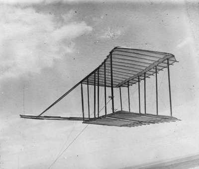 Uçurtma olarak uçan planörün görünümü, 1900 by Wright Brothers