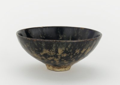 Çay kasesi, Jiangxi eyaleti, 13. yüzyıl sonu - 14. yüzyıl sonu (seramik) by Yuan Dynasty Chinese School