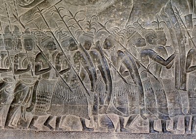 Angkor Wat, Angkor, Kamboçya 12. Yüzyılın başlarında, sonradan eklemeler. Galerideki kabartmaların bu detayı, Khmer ordusunun müttefiki olarak yürüyen THAI halkını gösteriyor. by Hippolyte Lalaise Devéria