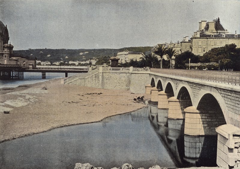 Güzel, Le Paillon by European Photographer