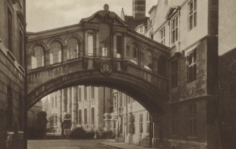 Hertford College, The Bridge (s/b fotoğraf) by (after) English photographer