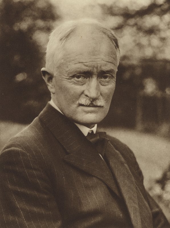 John Masefield, İngiliz şair (s/b fotoğraf) by (after) English photographer
