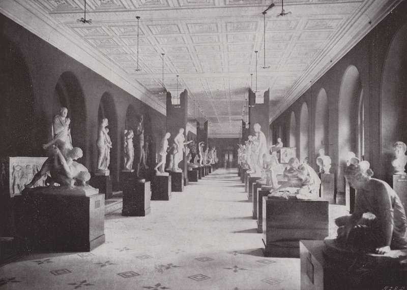 Heykel Salonu, Victoria ve Albert Müzesi (s/b fotoğraf) by (after) English photographer