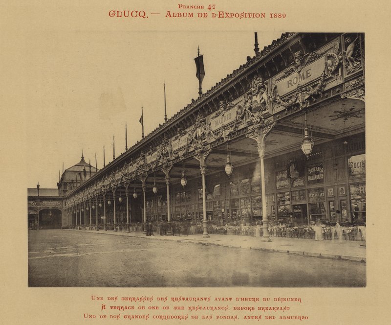 Kahvaltıdan önce restoranlardan birinin terası (s/b fotoğraf) by (after) French Photographer
