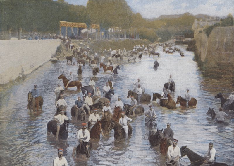 La Baignade (renkli fotoğraf) by (after) French Photographer
