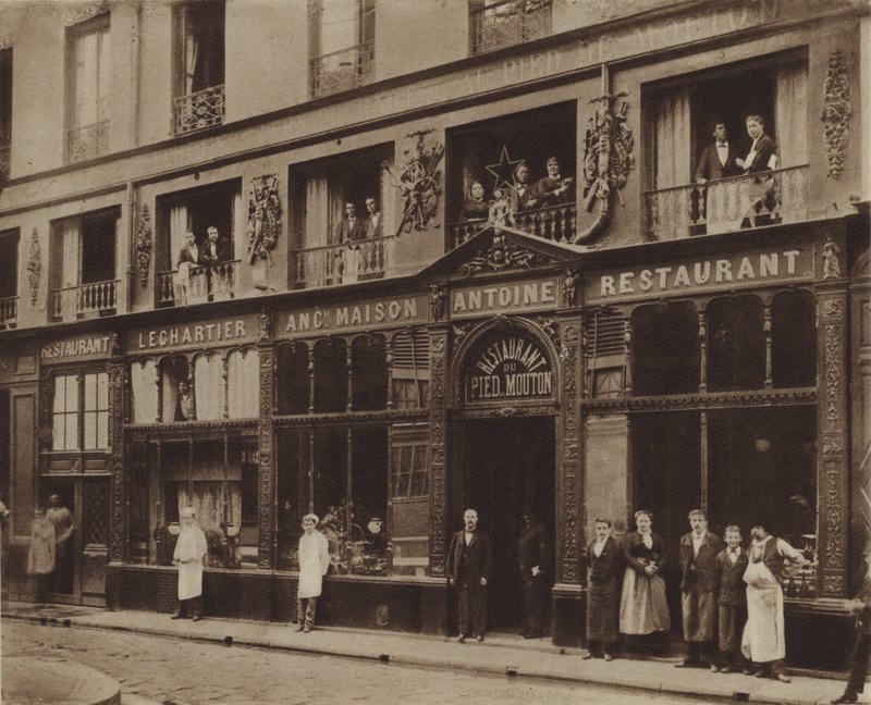 Pied-de-Mouton restoranı, rue Vauvilliers (s/b fotoğraf) by (after) French Photographer
