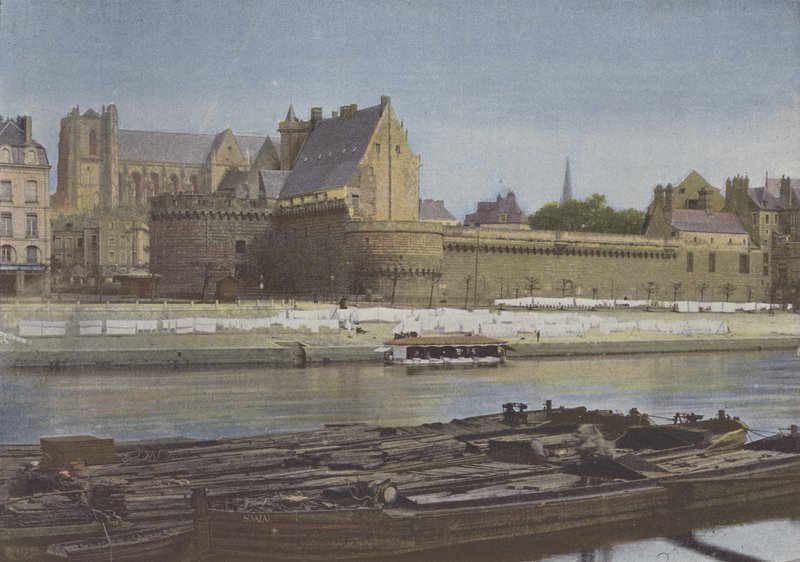 Nantes, Le Chateau (renkli fotoğraf) by (after) French Photographer