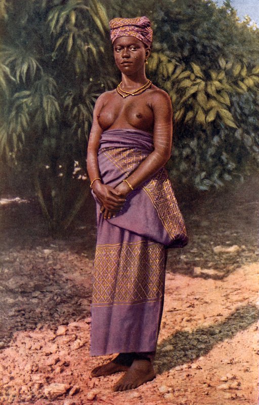 Tüm gençlik gururunda bir Accra Belle by English Photographer