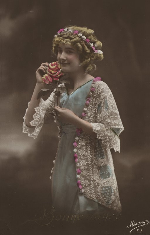 çiçekli kız by French Photographer