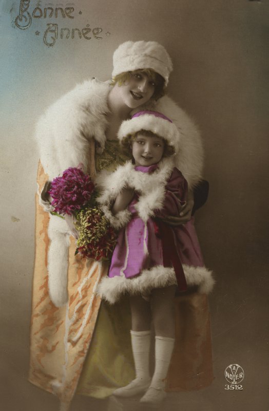 Anne ve kızı ile yeni yıl kartı by French Photographer