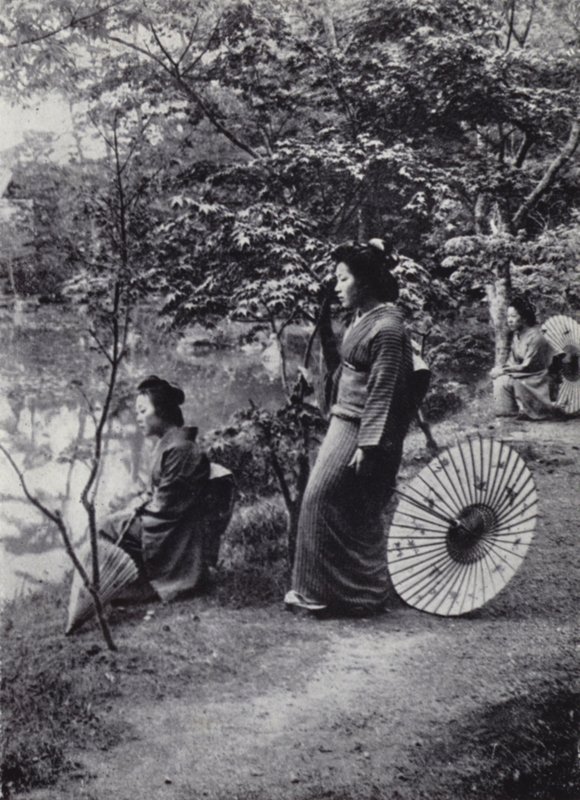 Göl kenarında dinlendirici bir sığınak, Kinkakuji Manastırı (s/b fotoğraf) by American Photographer (after)