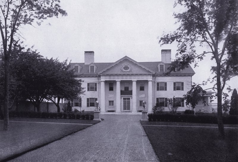 Charles A Platt: Villasera, The East Elevation (s/b fotoğraf) by American Photographer (after)