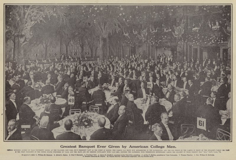 Amerikalı kolej erkekleri tarafından verilen en büyük ziyafet (s/b fotoğraf) by American Photographer (after)