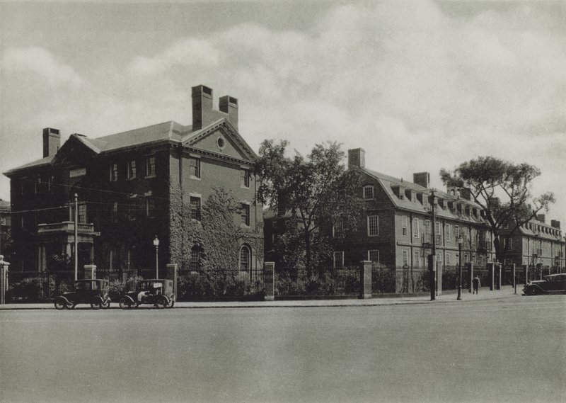 Harvard Üniversitesi: Phillips Brooks Evi; Biçme Salonu, Yatakhane; Lionel Hall, Yurt (s/b fotoğraf) by American Photographer (after)