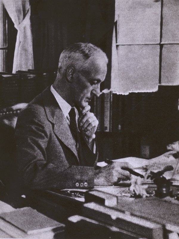 Harvey Cushing, beyin cerrahı, portre (s/b fotoğraf) by American Photographer (after)