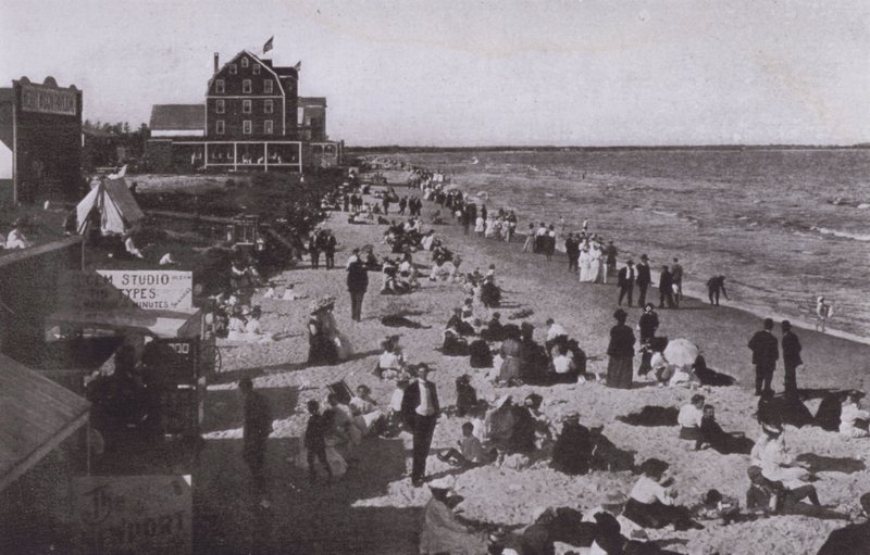 Old Orchard Beach, Maine: Sahilde (s/b fotoğraf) by American Photographer (after)