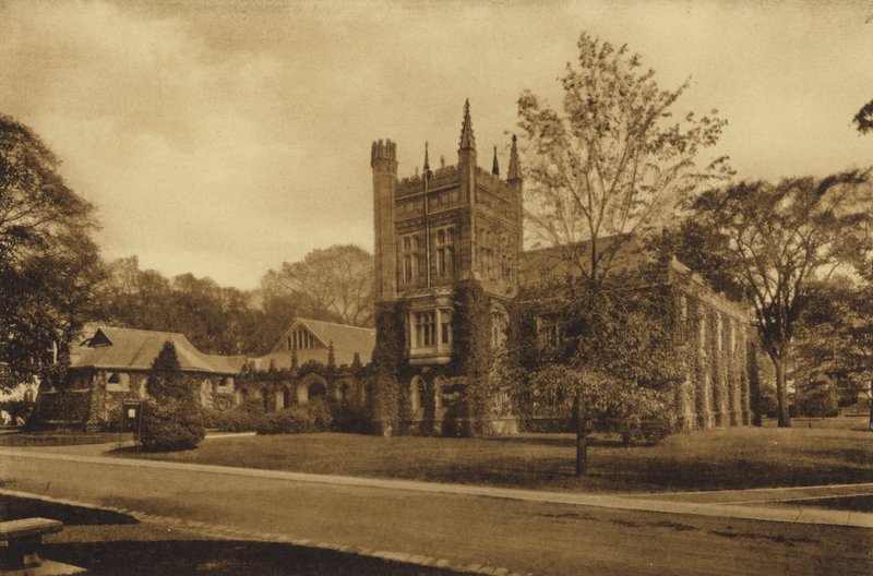 Princeton Üniversitesi: Murray-Dodge Hall (s/b fotoğraf) by American Photographer (after)