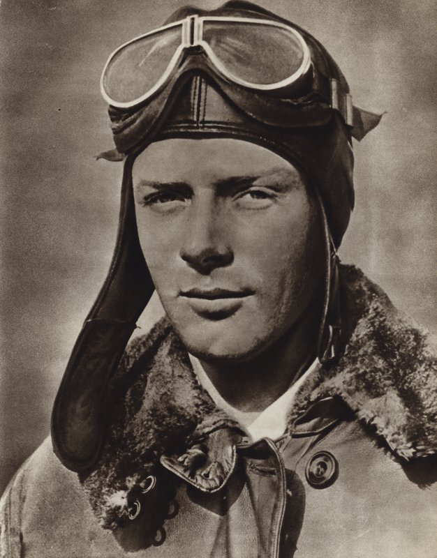 Charles Lindbergh, havacı by American Photographer