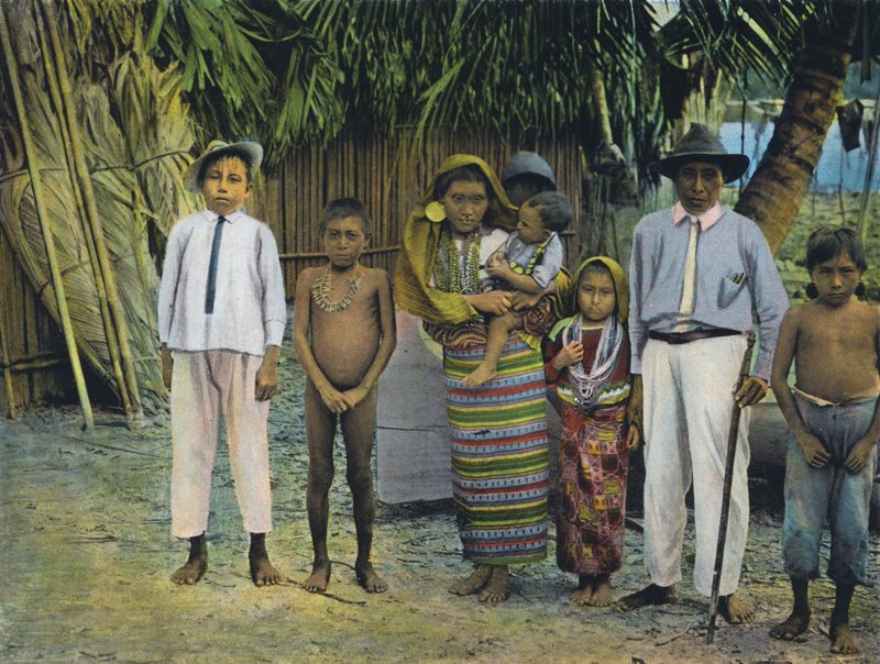Hint Ailesi, Carti Adası, San Blas, Panama Cumhuriyeti by American Photographer