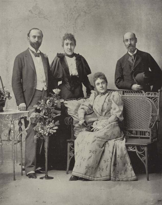 Prenses Eulalia ve Eskort by American Photographer