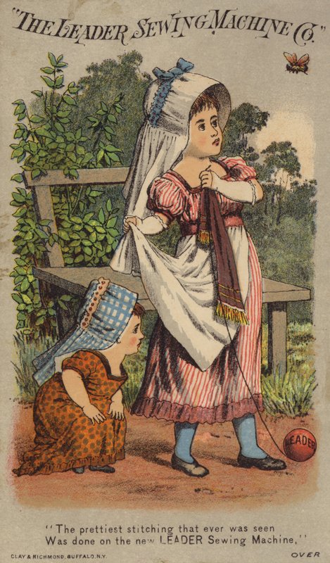 Topla Oynarken Arı İzleyen Kızlar by American School