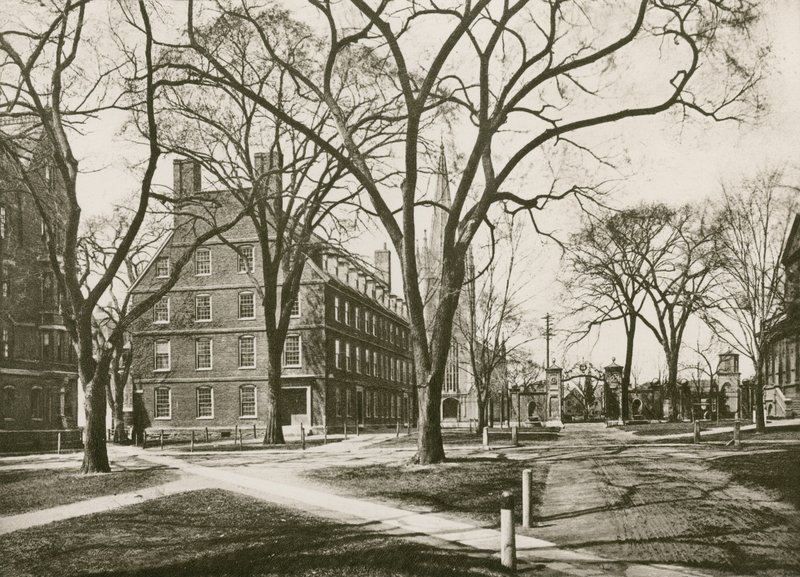 Massachusetts Hall, Harvard Üniversitesi, Cambridge (fotogravür) by American School