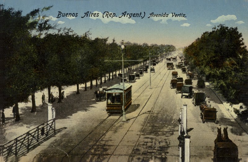 Avenida Vertiz, Buenos Aires, Arjantin (renkli fotoğraf) by Argentinian Photographer