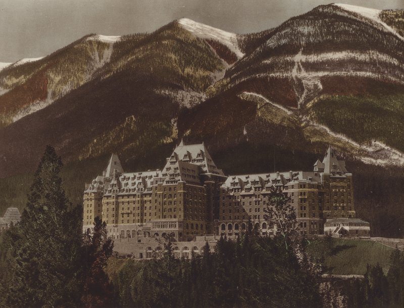 Banff Springs Oteli (renkli fotoğraf) by Byron Hill Harmon